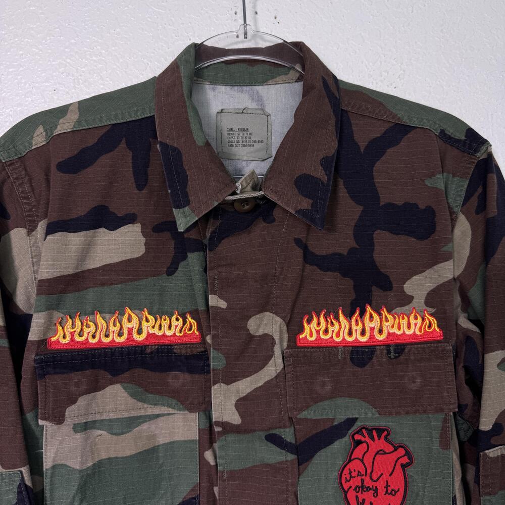 Vintage Camo Jacket Womens Small Upcycled Tiger Flames Heart Military Custom - Picture 6 of 12